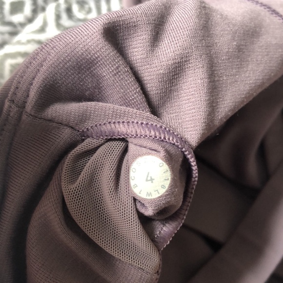 Lululemon Tank Top Super Soft Beautiful Kris Kross Straps Size 4 Colour Mauve - Picture 8 of 8